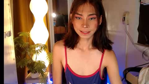 thrishafox online show from March 9, 9:30 pm