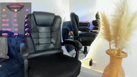 tiana_rosse_ online show from May 5, 12:00 pm