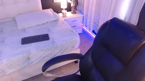 LIA online show from December 20, 3:30 pm