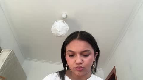 Tiana Le online show from May 21, 10:11 am