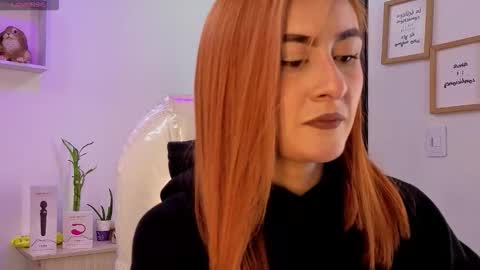 Snapshot of tiarha_ chatting on October 22, 2:48 am Tiarha online show from October 22, 2:48 am