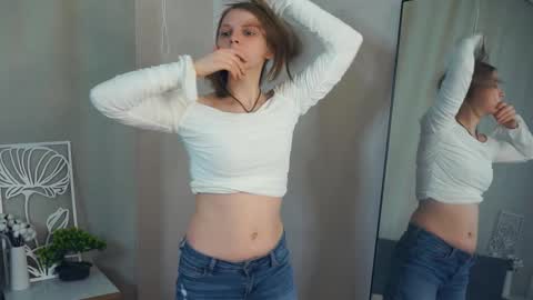 Lily online show from March 13, 9:23 am