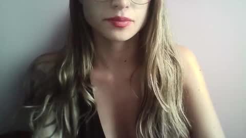 Tifanny online show from September 11, 10:33 pm