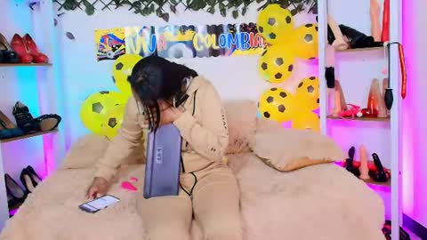 Tifanny Nails  online show from July 7, 7:29 pm