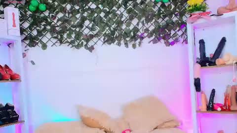 Tifanny Nails  online show from July 2, 8:47 pm