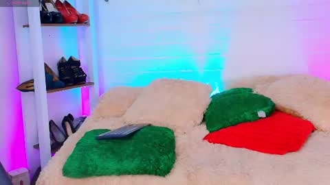 Tifanny Nails  online show from June 25, 6:35 pm