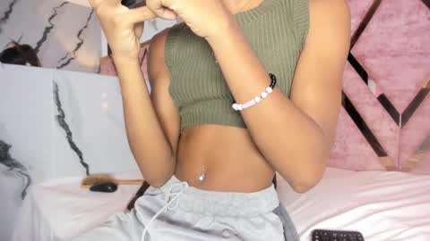 Tifanny online show from November 18, 6:44 pm