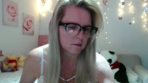 Tifany online show from March 12, 11:25 am