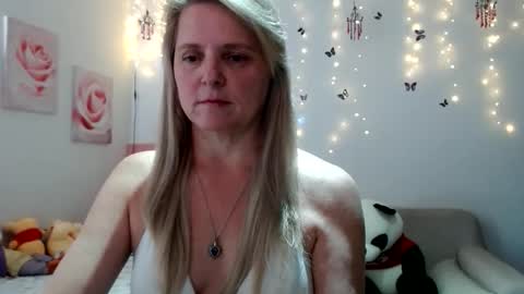 Tifany online show from March 14, 1:48 pm