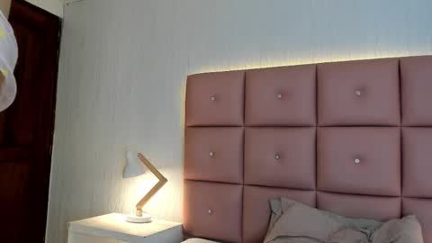 tifanny online show from April 4, 3:13 am