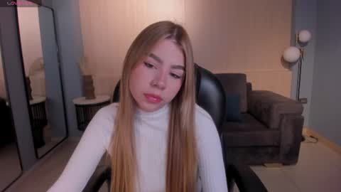 Tiffanny Sins online show from June 30, 4:01 am