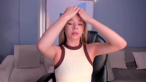 Tiffanny Sins online show from June 23, 3:36 am