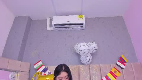 tiffany_mendez online show from June 24, 12:12 pm