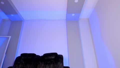 Snapshot of tiffany_sander chatting on October 7, 3:46 am tiffany_sander online show from October 7, 3:46 am