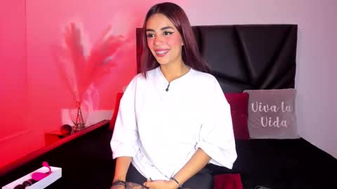 Snapshot of tiffany_sander chatting on September 25, 4:19 am tiffany_sander online show from September 25, 4:19 am