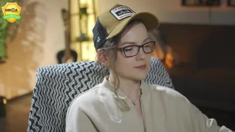 tiffanyriox online show from April 23, 11:50 pm
