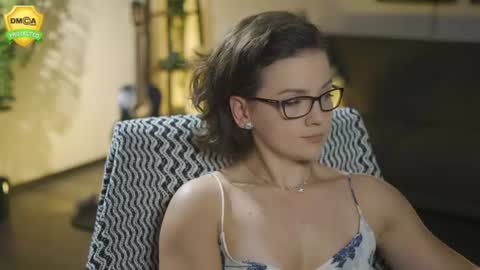 tiffanyriox online show from August 6, 1:47 am