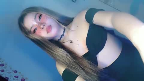 tight_elliana online show from April 26, 5:32 pm
