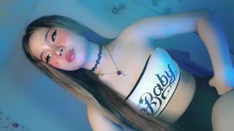 tight_elliana online show from April 25, 5:10 pm