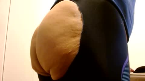 Tightshortsspank online show from April 27, 3:04 am