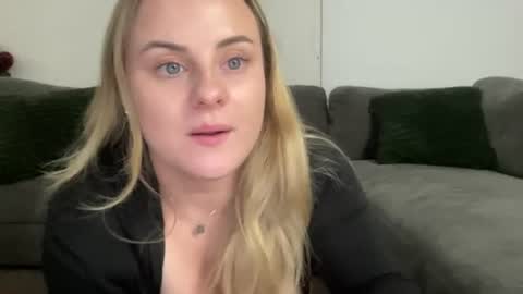 Lexi online show from June 24, 11:17 am