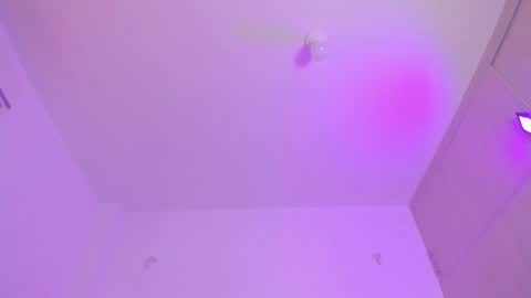 Tiny  online show from November 20, 11:31 am