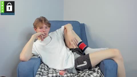 Snapshot of tim_milll chatting on December 12, 12:27 am Tim online show from December 12, 12:27 am