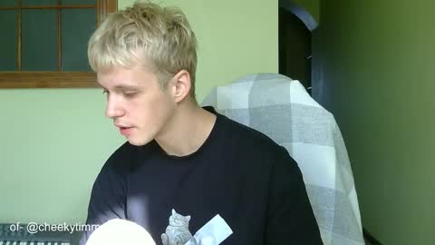 Snapshot of timkinky chatting on October 19, 9:47 am Tim WhiteS online show from October 19, 9:47 am