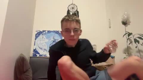 Wizard online show from December 1, 7:49 pm