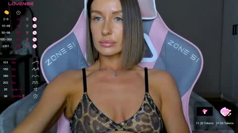 Tina online show from April 26, 10:35 am