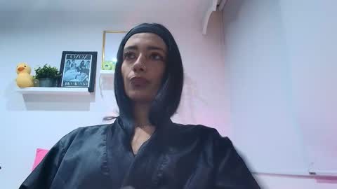 Tina Wild online show from December 1, 2:20 am