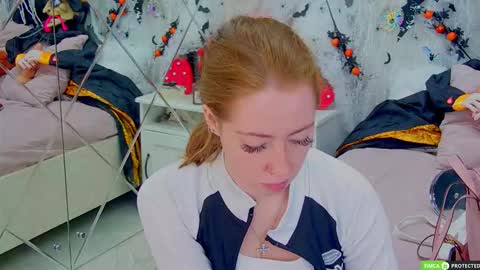 Tina online show from October 30, 4:35 am