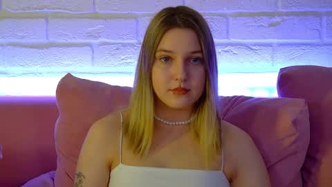 TinaBurton online show from May 3, 4:24 pm