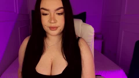 hi im curvy babyface girlie Tina online show from March 9, 8:08 am