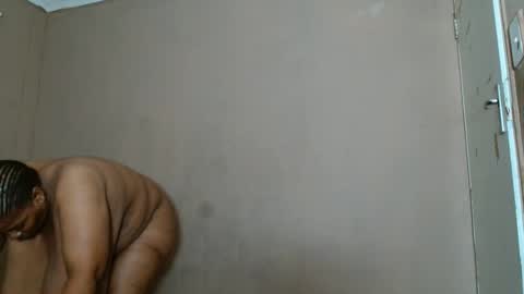 tinagiant online show from February 17, 7:24 pm