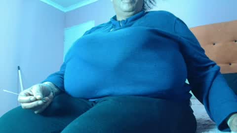 tinagiant online show from July 27, 7:28 am