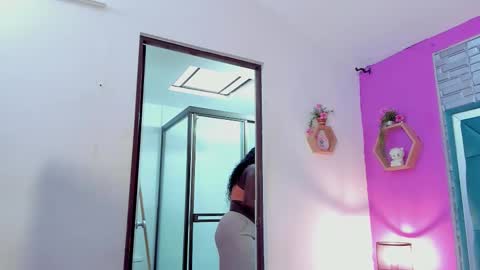 Tina online show from December 16, 8:04 pm