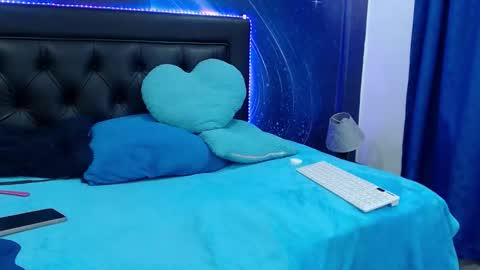 tinajons online show from September 26, 4:09 am