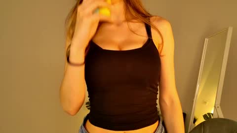 Tina online show from May 5, 2:12 pm