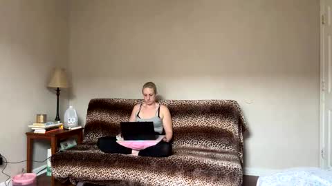 tinatinatina1738 online show from October 3, 6:49 pm