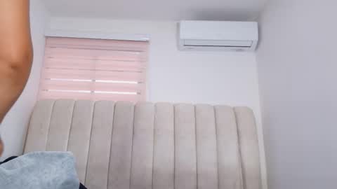 tinkerbell online show from February 24, 8:23 pm