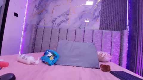tinkerbell online show from July 29, 8:53 pm