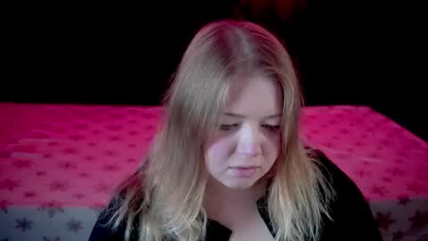 TinkerrBelll online show from December 13, 8:37 pm