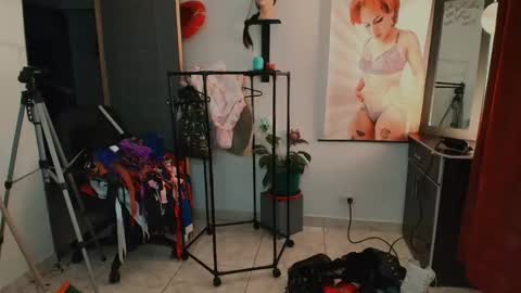 I AM BELLA  ----------- follow my  IG  TINNS 69 online show from March 12, 2:48 am