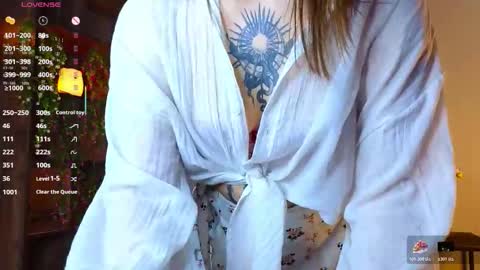 Molly online show from November 10, 4:32 pm