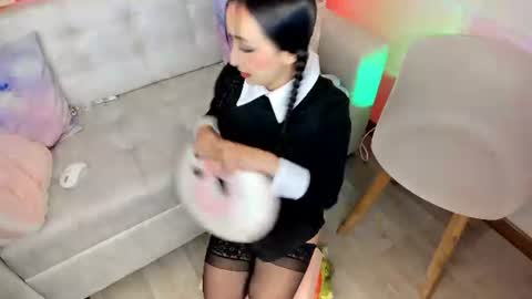 tiny_cora online show from July 17, 4:42 pm