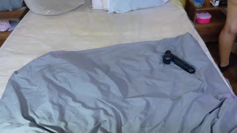tiny_whore18 online show from April 30, 6:02 pm