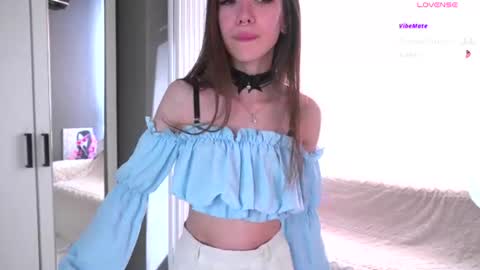 Annie online show from July 4, 1:59 pm