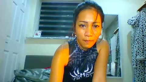Tinyasian911718 sweetinyasian instagram online show from January 27, 6:20 pm