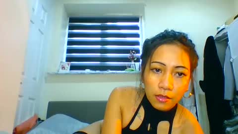 Tinyasian911718 sweetinyasian instagram online show from January 18, 12:26 pm